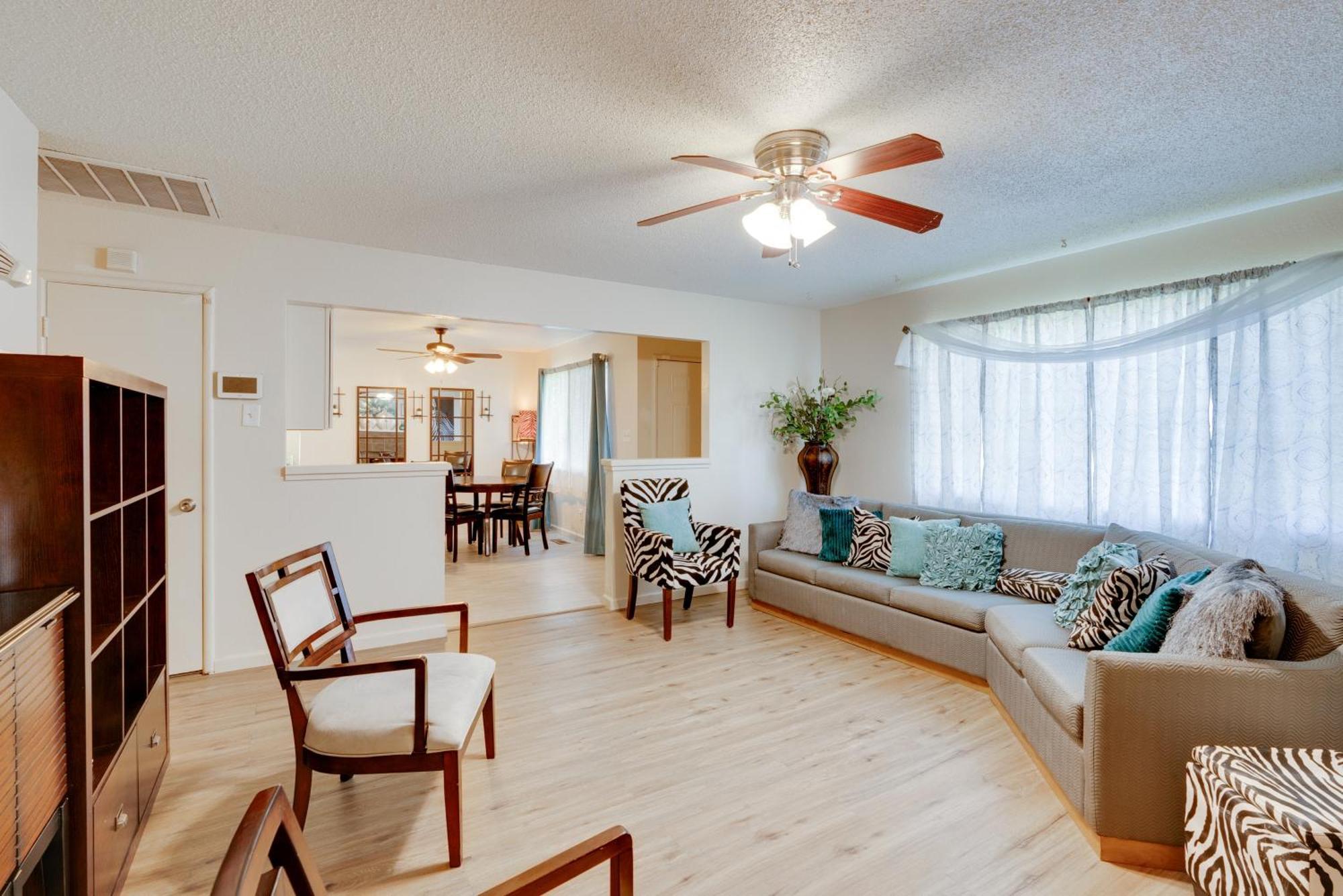 Breezy Fresno Home - Near Airport And Downtown Ngoại thất bức ảnh